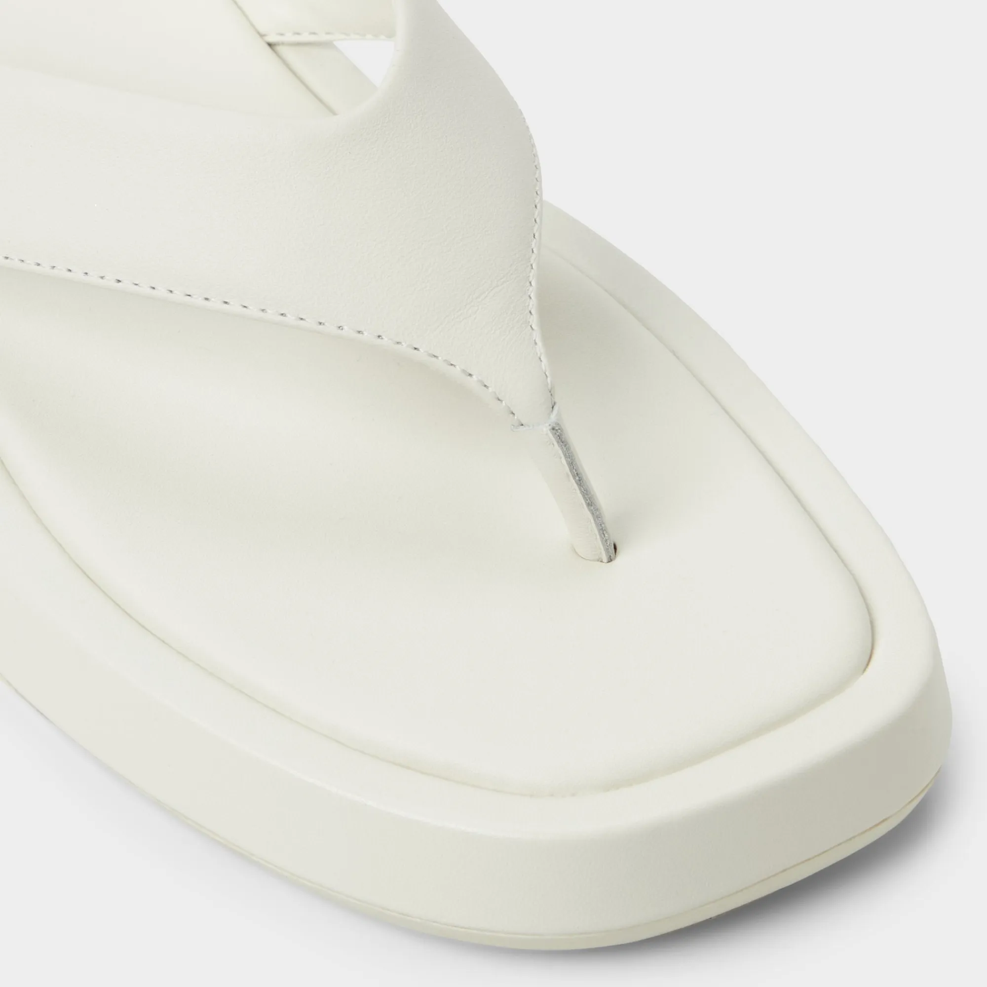 Thong Sandals|Flat Sandals^ALDO Grettle White/bone